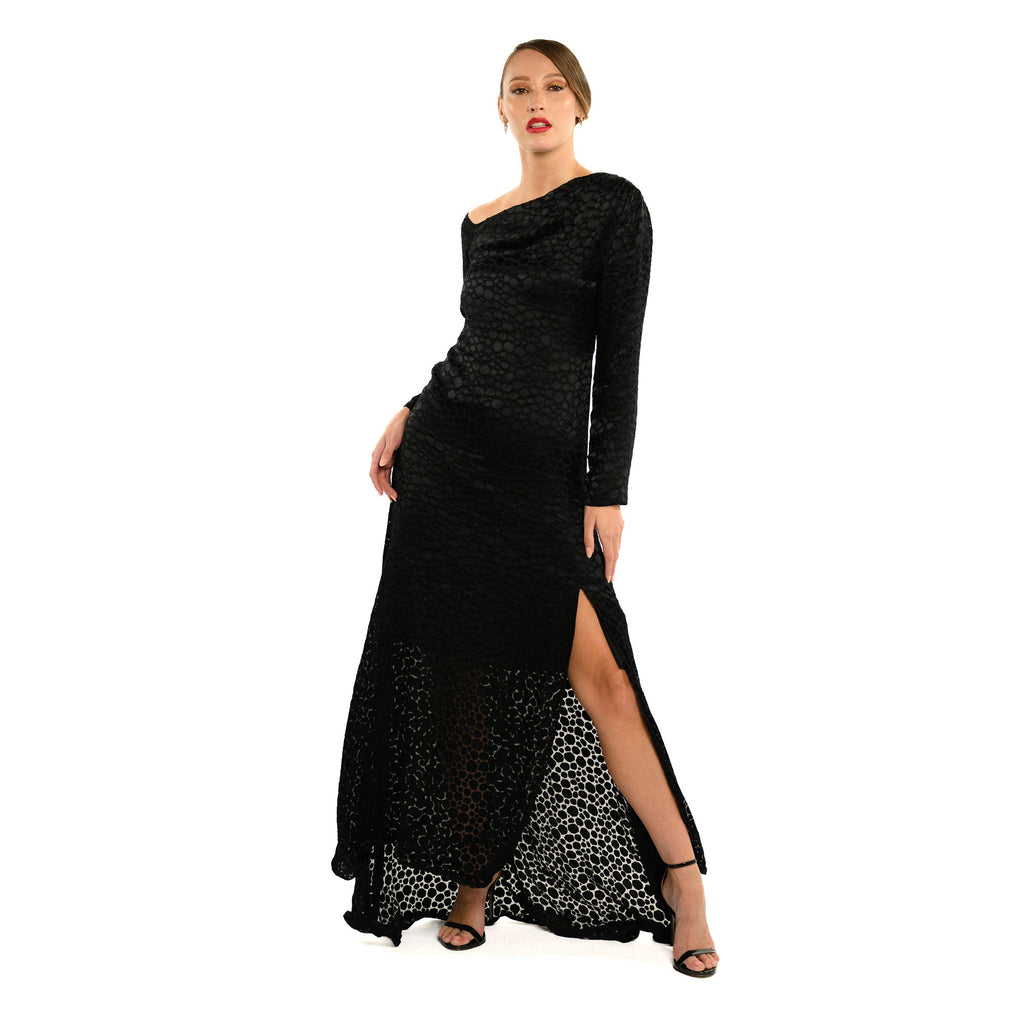 The Asymmetric Shoulder Side Slit Classic