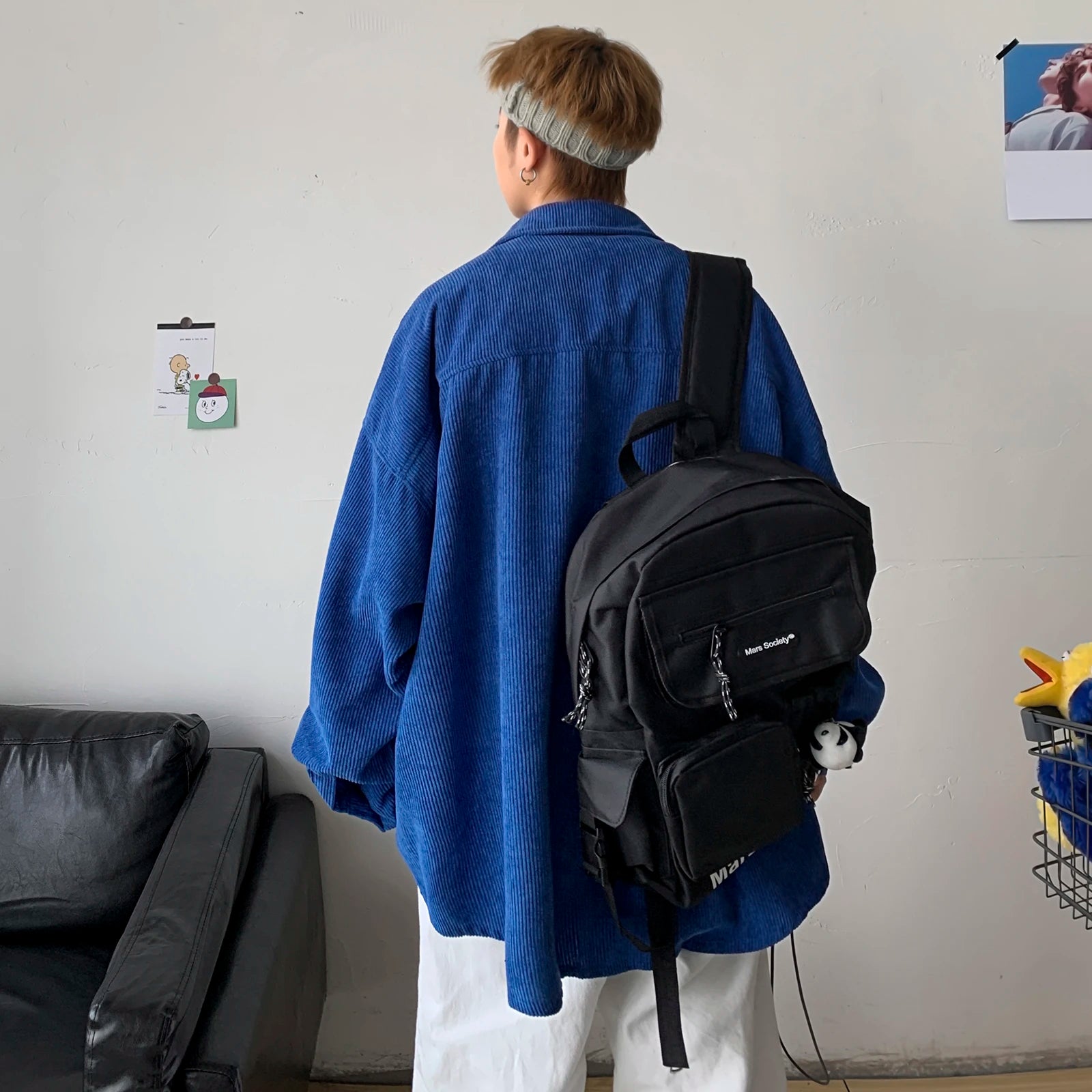 H1143c0a870bf429d8d3a27a2e28db823i