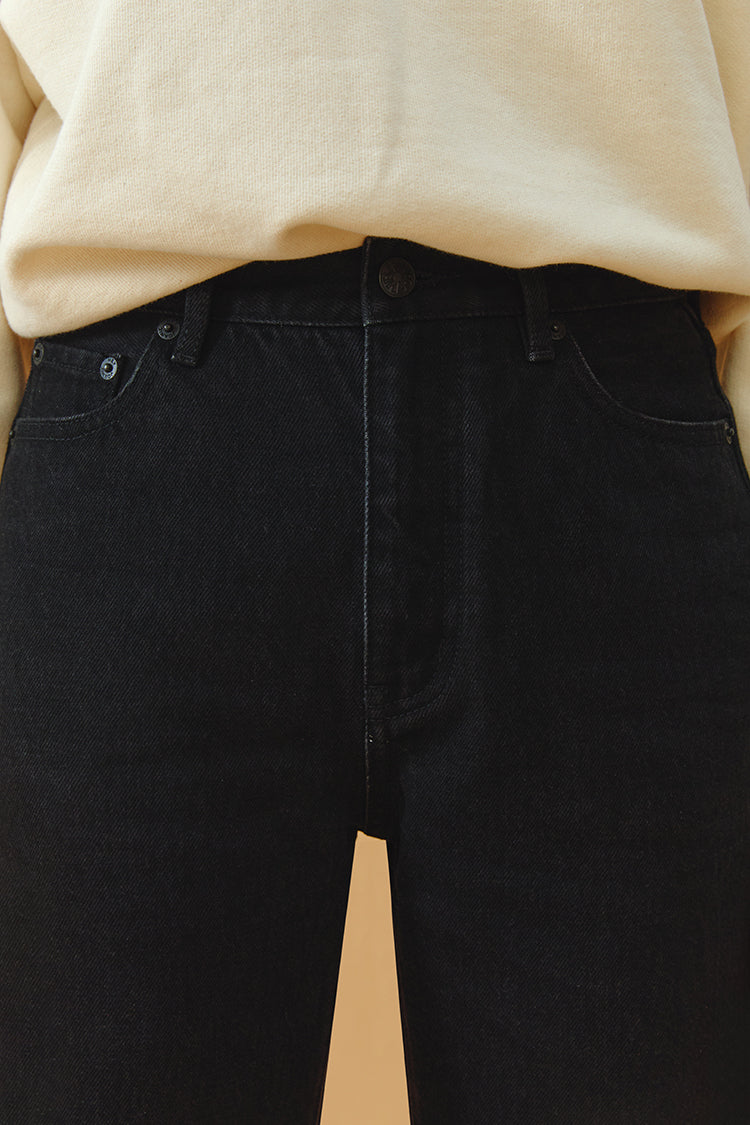 Chelsea High Rise Straight Crop Jeans HJ005